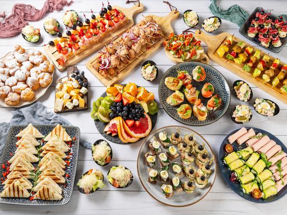 Фуршетный сет "8 МАРТА" на 7-10 персон в Сургуте