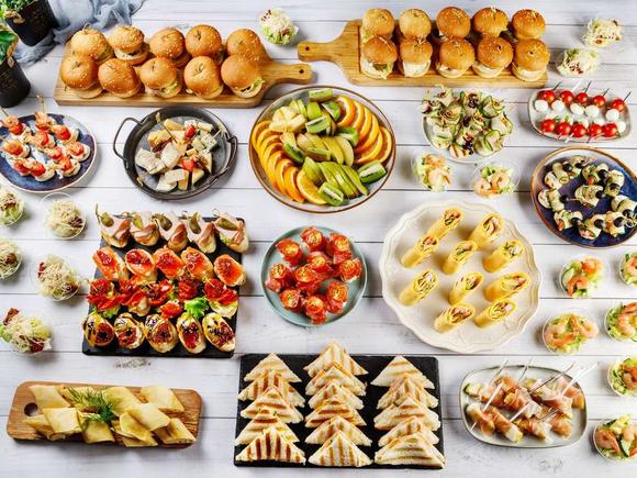 Фуршетный сет «Вечеринка» на 15-20 персон в Сургуте